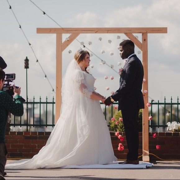 Oleg Cassini Wedding Gown - Picture 5 of 12